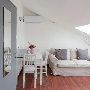 2 Bedroom 2 Bathroom Apt - Duomo 2 Apartment