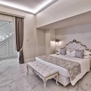 https://the-moon-boutique-hotel-e-spa.it-tuscanyhotel.com
